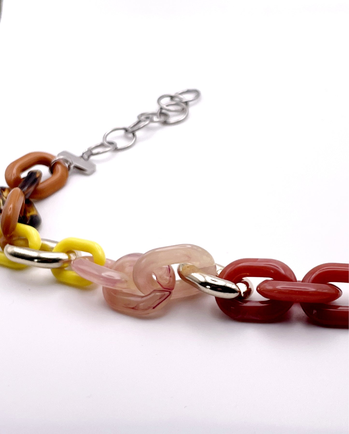CHAINE MAILLONS RESINE